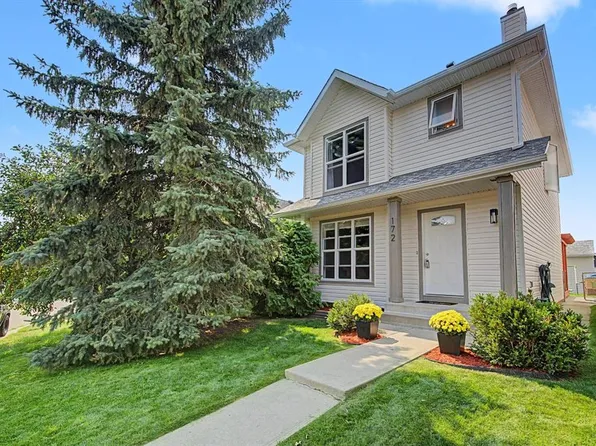 172 E Coverton Cir NE, Calgary, AB T3K 4R6