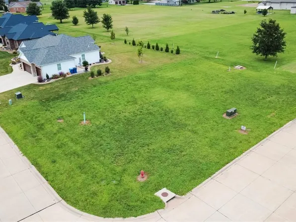 800 N Roosevelt St, New Baden, IL 62265