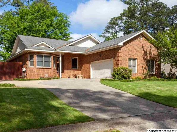 1831 Shellbrook Dr NW, Huntsville, AL 35806