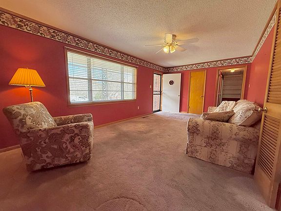 3rd image of 115 Robertson Dr
