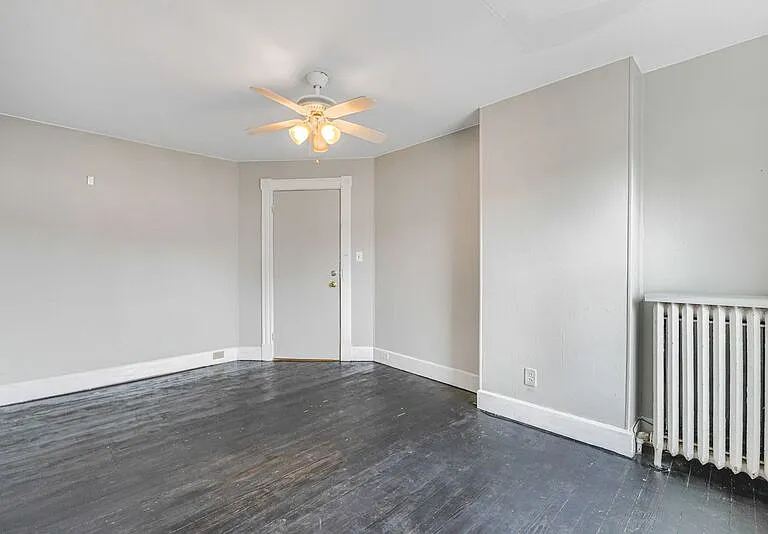 1004 Prince Edward St #3 — Photo 11