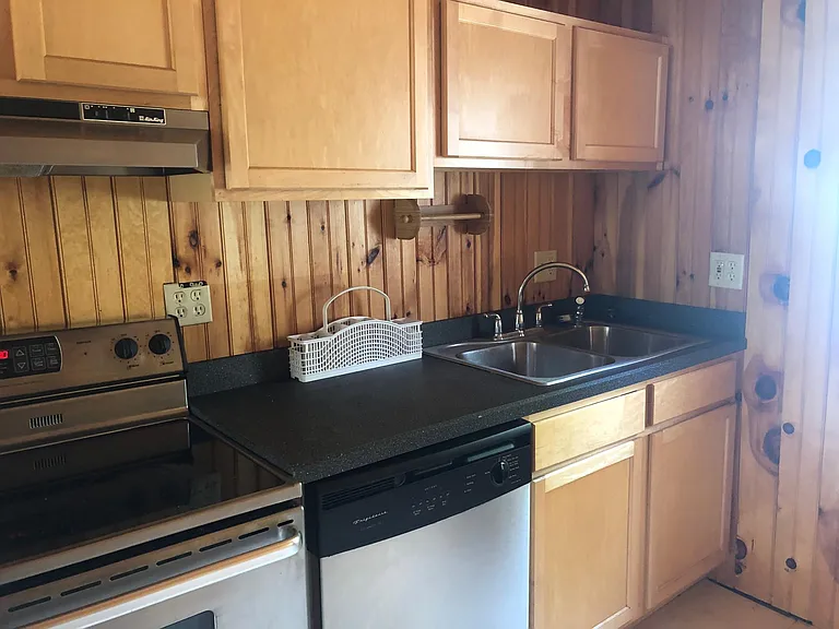 175 W Seneca St — Photo 3