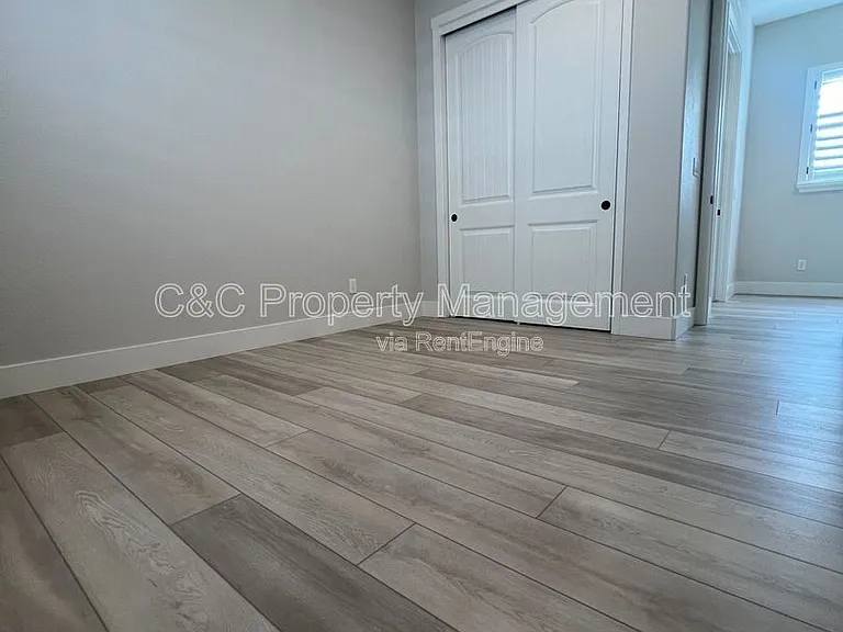 2996 Minaret Way — Photo 22