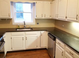 74 Sutton St, Providence, RI 02903