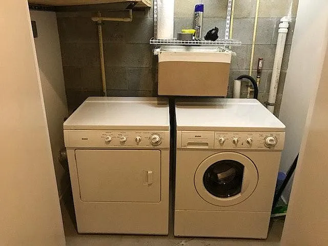 Washer / Dryer in unit