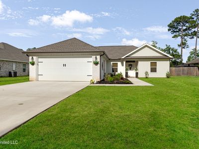 3220 N 9th St, Ocean Springs, MS, 39564
