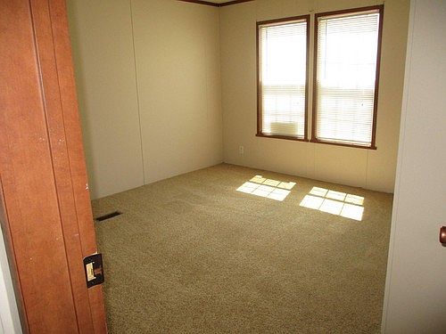 4th image of 20608 Piedmont Dr