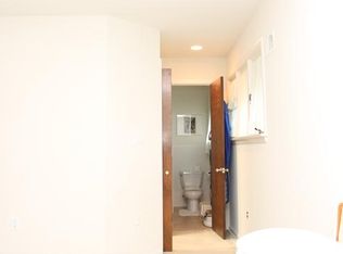 16 Fairfield Dr, Newark, DE 19711