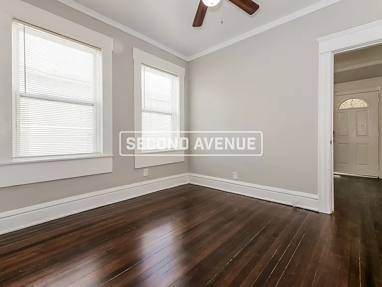 2530 Mersington Ave — Photo 9