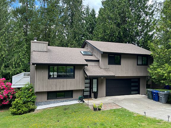 2nd image of 413 209th Ave NE