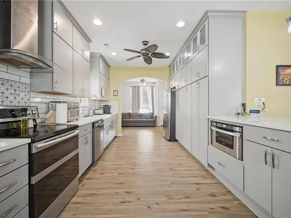 1736 Madison Crossing Ln, Virginia Beach, VA 23453