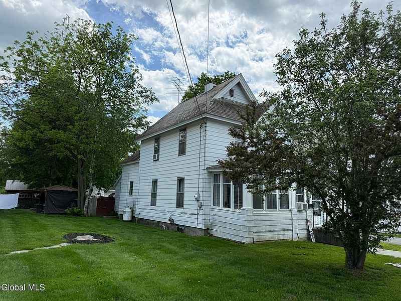 3rd image of 12 Pacific Street