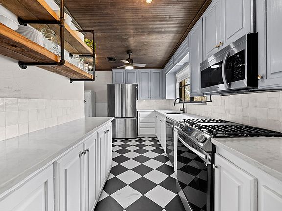 2nd image of 1902 Wimberly St