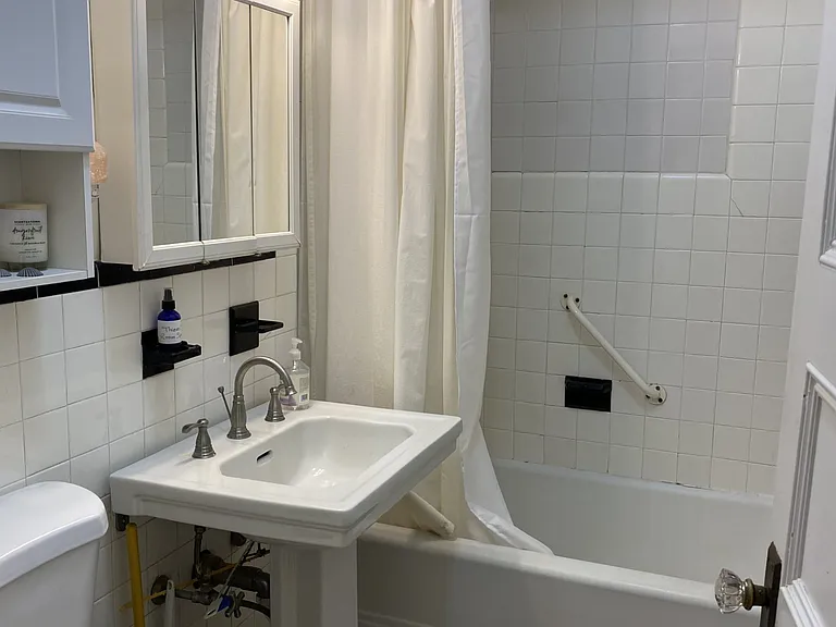 131 Thorndike St #1 — Photo 10
