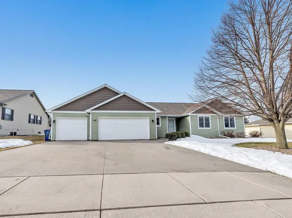 544 Nicole Ln, Wrightstown, WI 54180