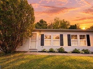 24 Shagbark Ct E, Harleysville, PA 19438