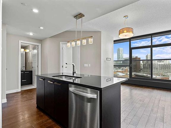 3rd image of 225 E 11th Ave SE #804