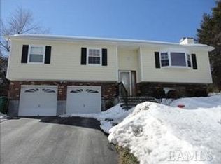 7 Sylvia Dr, Wappingers Falls, NY 12590