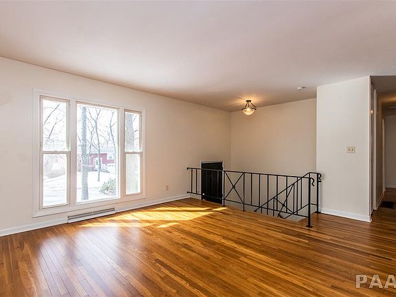 5th image of 5824 N Mar Vista Dr