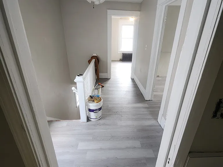 724 Augustus Pl — Photo 2