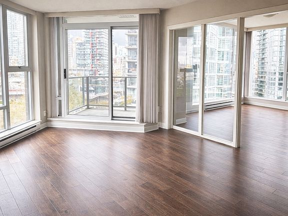 3rd image of 583 Beach Cres #1107
