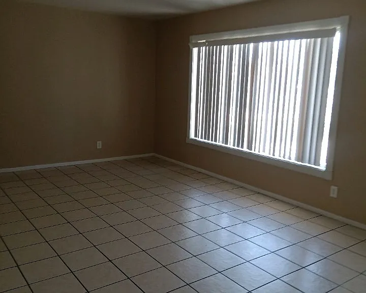 4549 Oakdale Ave — Photo 3