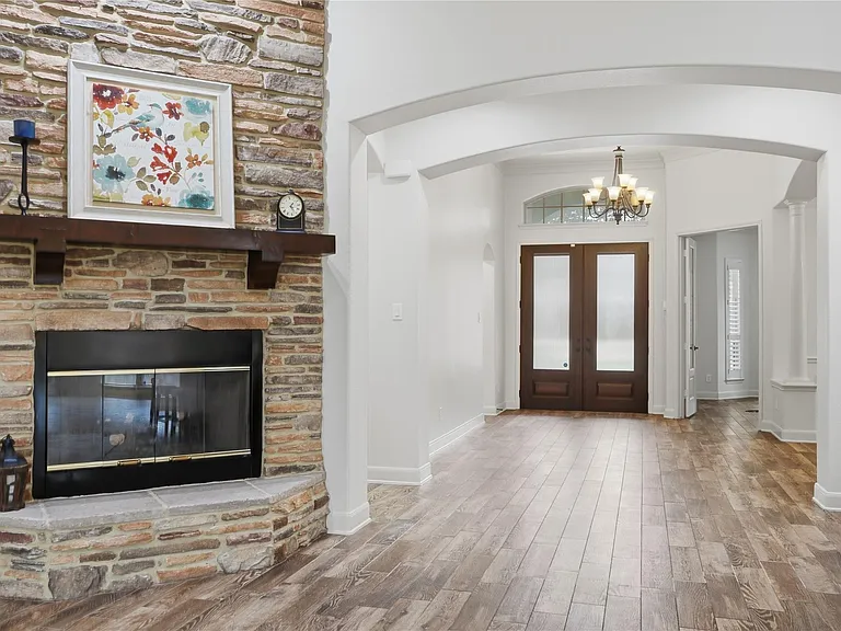 17614 Melmore Dr — Photo 9
