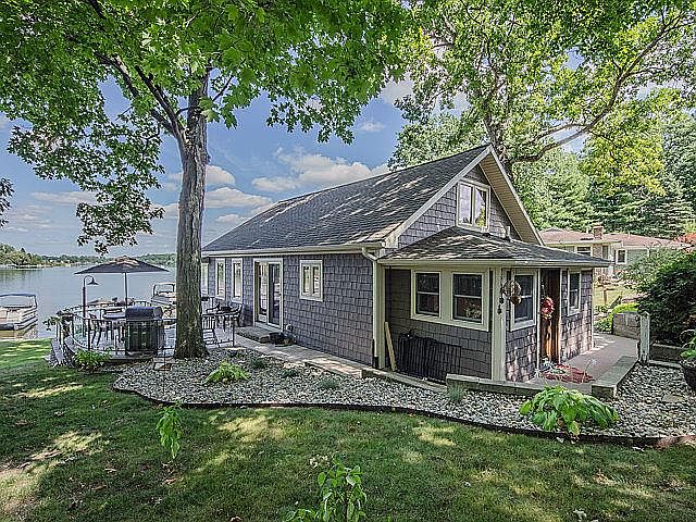 1st image of 1023 Lake Marie Dr