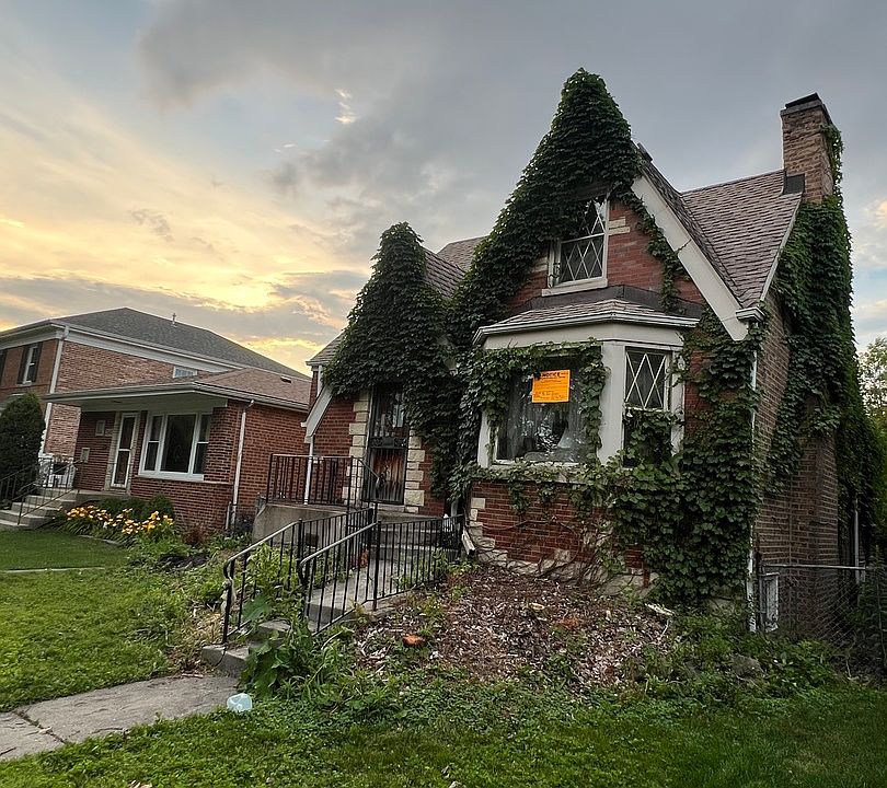 2nd image of 2536 W 109th Pl