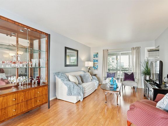 3rd image of 5892 Easy St #L25