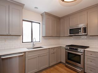 17 Brookridge Rd, New Rochelle, NY 10804