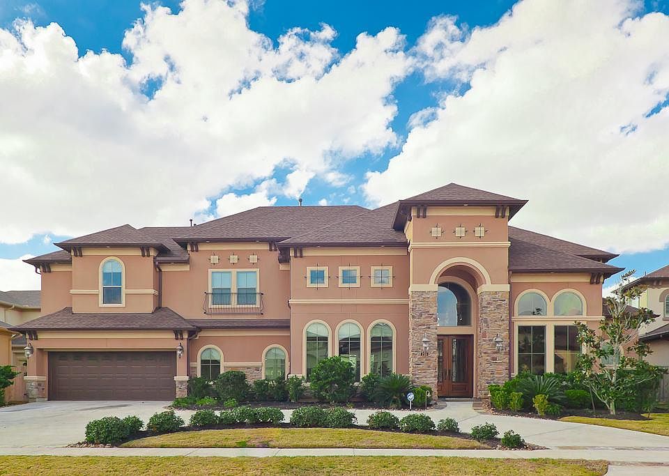Aida Younis Team presents 710 Plumbridge in Telfair!