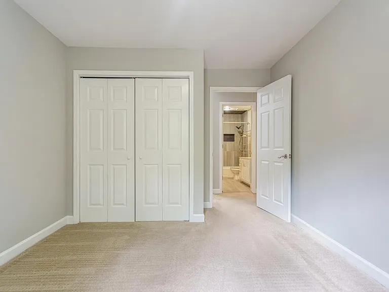 613 Kimberly Ln NE — Photo 16