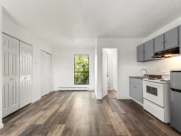 Goss Street Apartments — Photo 12