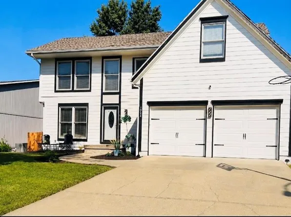 16612 W 154th St, Olathe, KS 66062