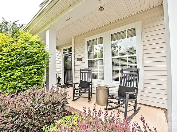 3rd image of 10912 Owl Nest Ln
