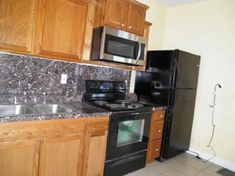 343 S Jersey St — Photo 13
