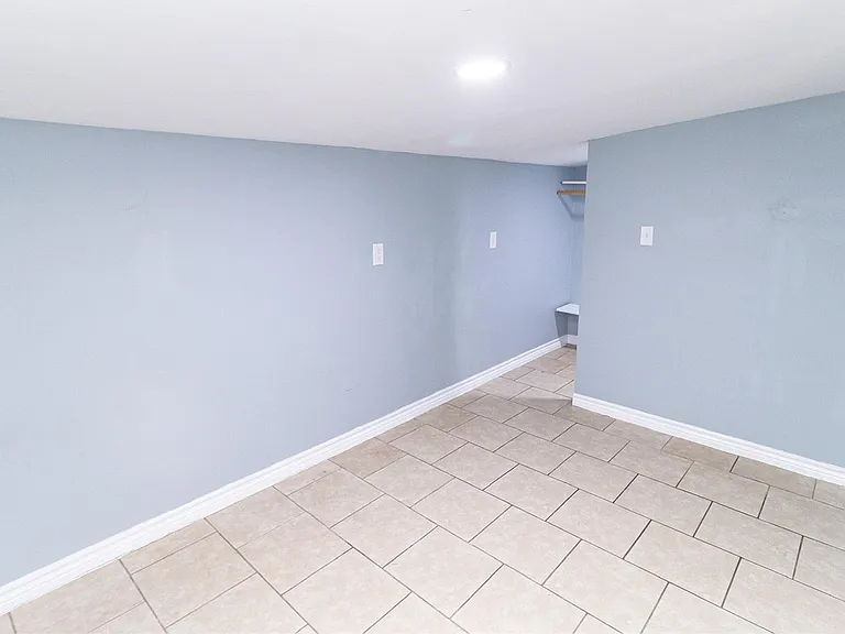 25128 Faraway Ln — Photo 8