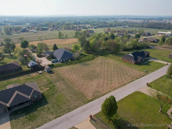 29831 S 639th Rd, Grove, OK 74344