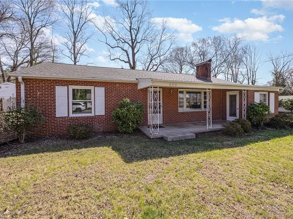 200 Forestdale Dr, Jamestown, NC 27282