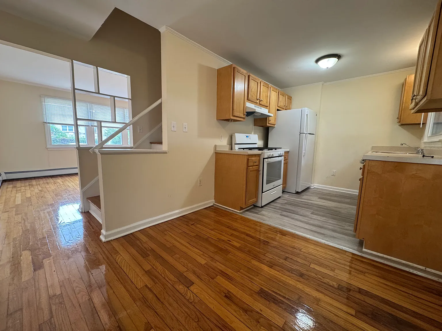 2 bed, 1386 sqft, $1,995 — Photo 4