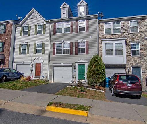 4th image of 105 Monticello Sq
