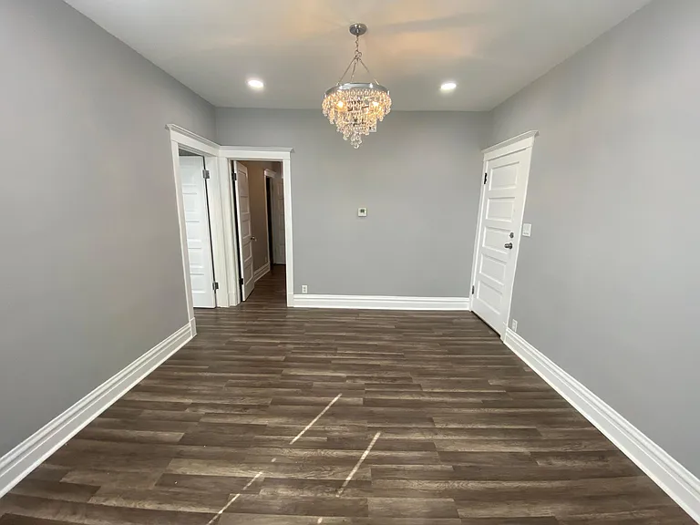 1131 W Wellington Ave #1R — Photo 5