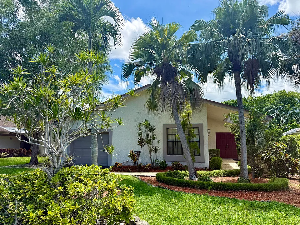8963 Old Pine Way #21