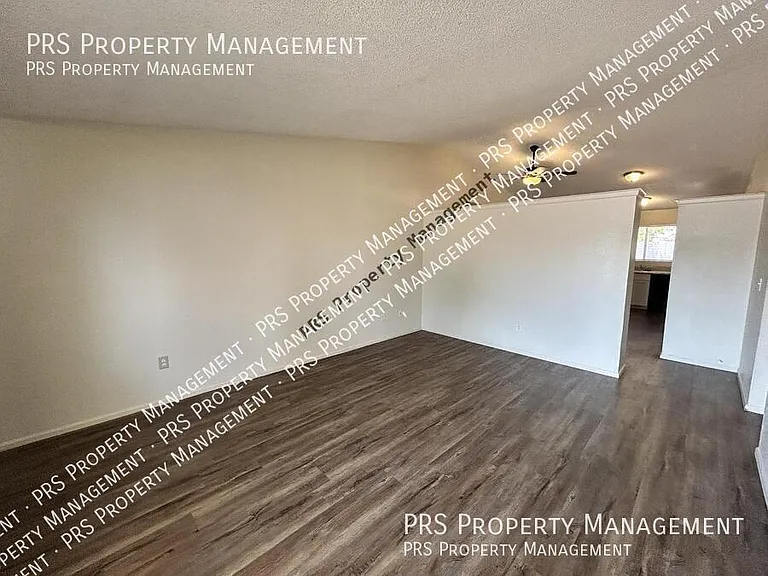 3226 N Sycamore Pl — Photo 9