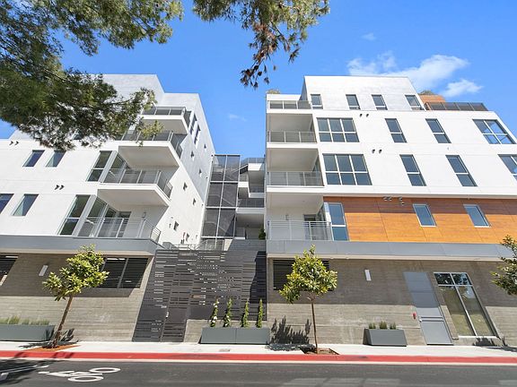 2nd image of 1001 N Fairfax Ave #310