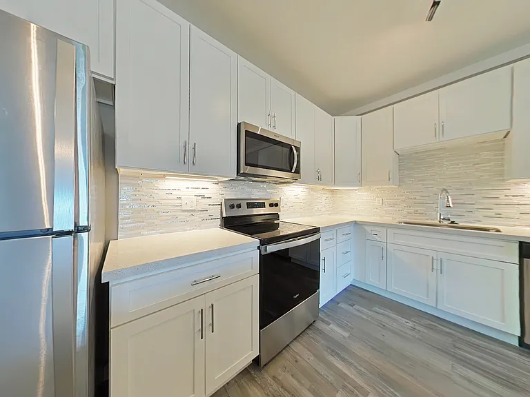 Allure Apartments — Photo 74