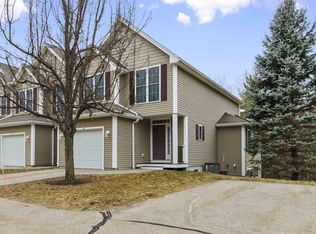 82 Pear Tree Ln, Newmarket, NH 03857
