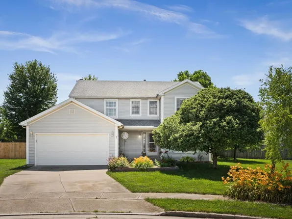 7 Tralee Ct, Bloomington, IL 61704