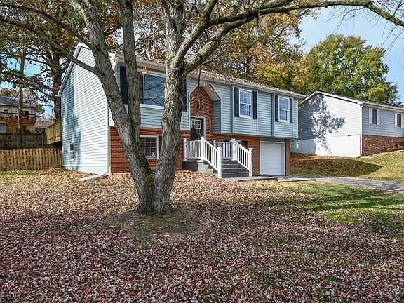 4th image of 6810 Estate Ln